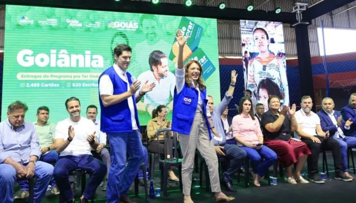 Goiania-e-Aparecida-recebem-beneficios-habitacionais_Secom